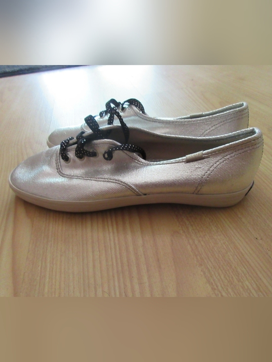 Keds Shoes - Women's KEDS Cushioned Heel Shock-Proof Arch Lace Up Metallic Silver Size 9